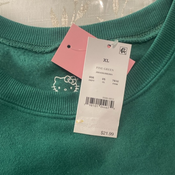 Hello kitty sweater - Picture 3 of 4